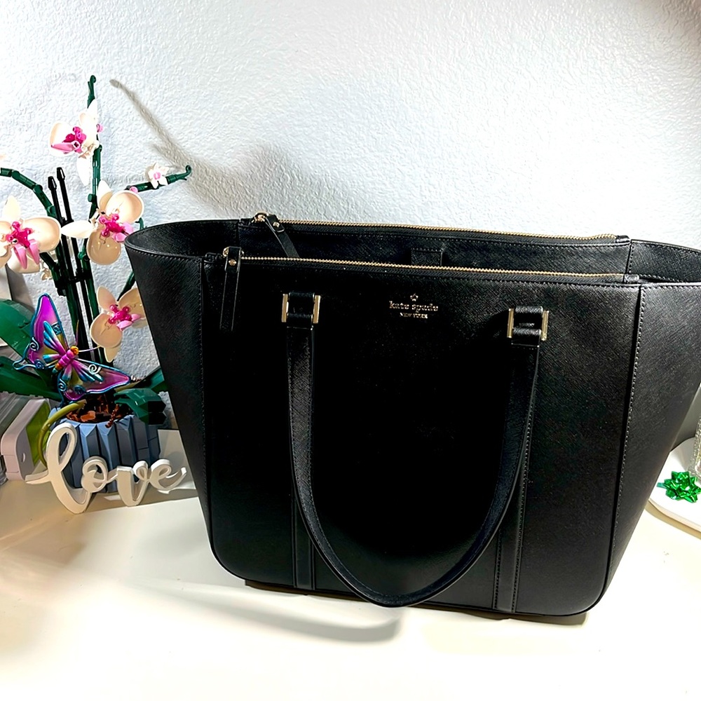 Large Kate Spade ♠️ Purse!!!